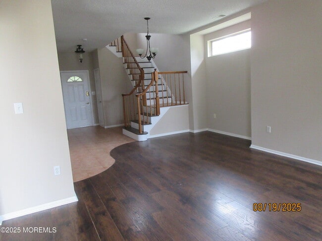 Building Photo - 29 Longbrook Ln
