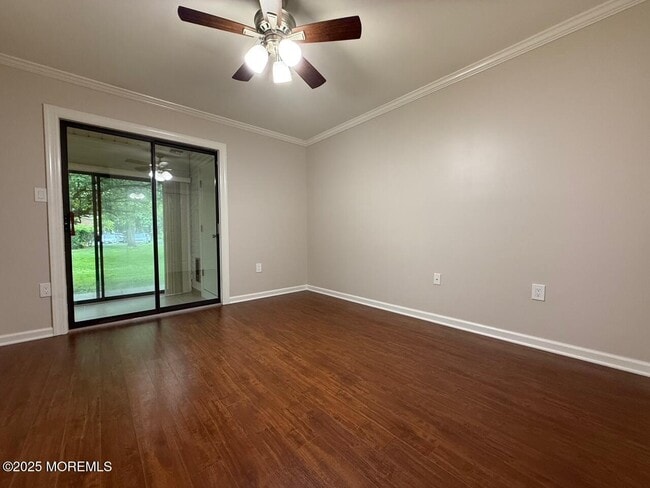 Building Photo - 215 Medford Ct