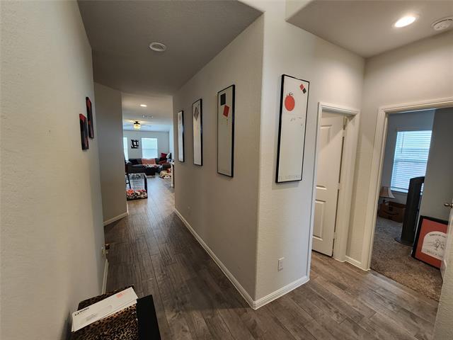 Building Photo - 9240 Castorian Dr