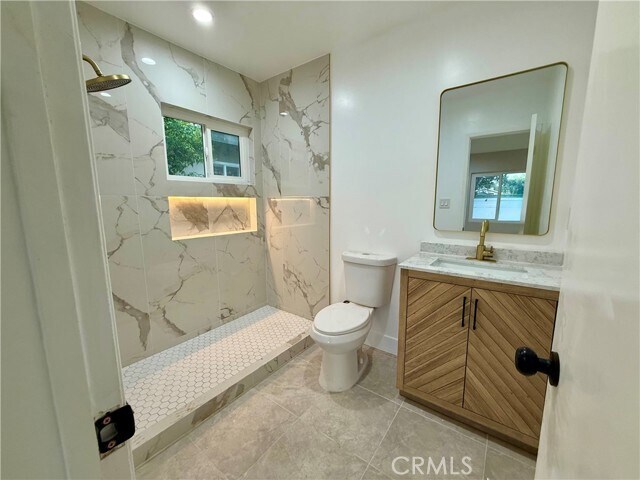 Building Photo - 8561 Marklein Ave