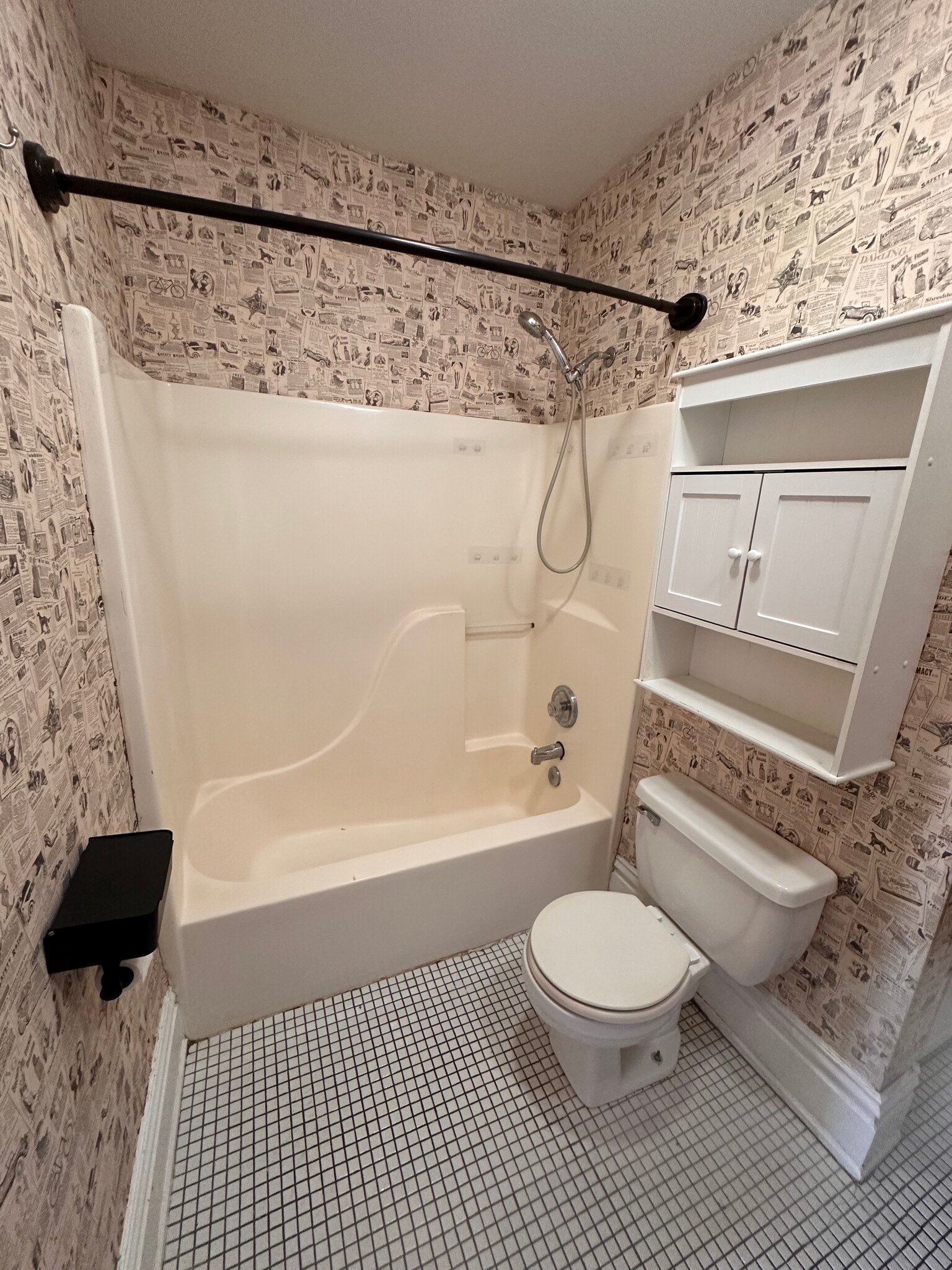 Building Photo - 77 S Lasalle St