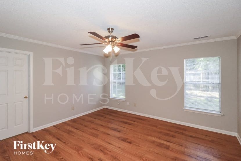 Building Photo - 5659 Blackburg Dr