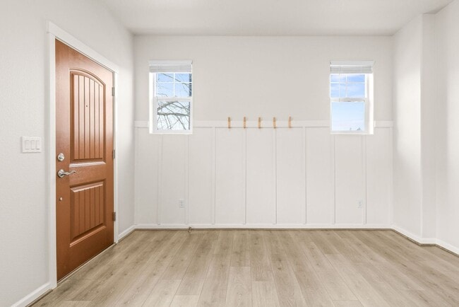 Building Photo - 7163 NW Eleanor Ave