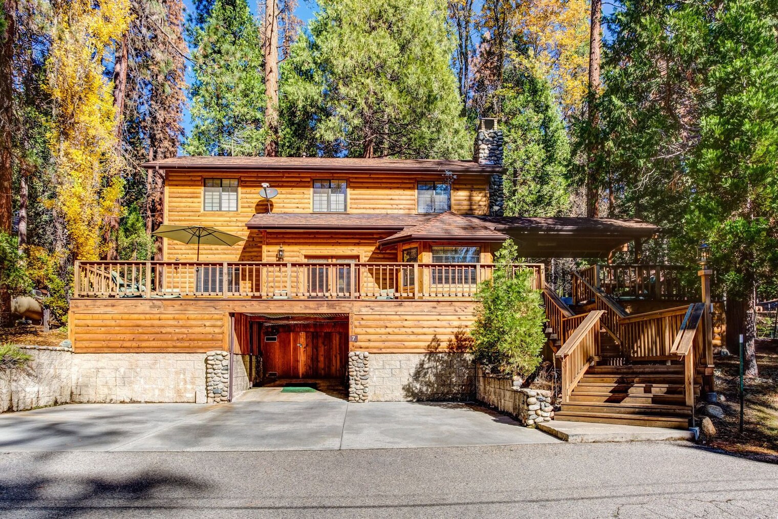Building Photo - 8041 Woodpecker Way