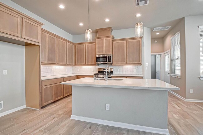 Building Photo - 315 N Spotted Fern Dr