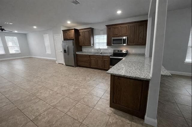 Building Photo - 1262 E Myrtle St