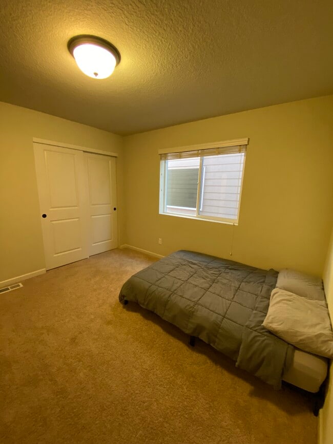 Building Photo - 10030 NW Bartlett Loop