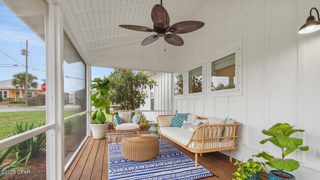 Building Photo - 307 Dolphin Dr