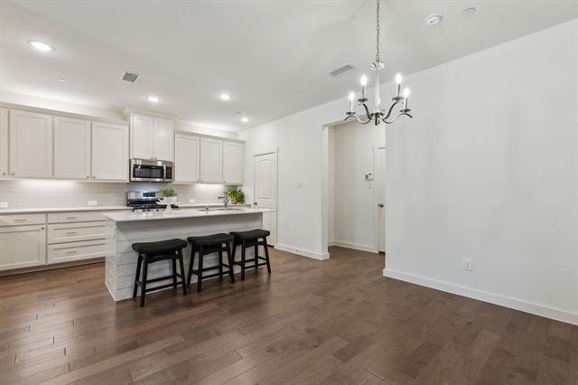 Building Photo - 4856 Woodruff Way