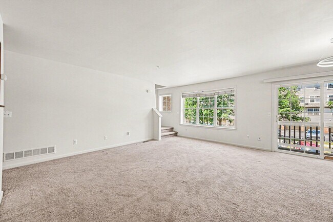 Building Photo - 2878 Barclay Wy
