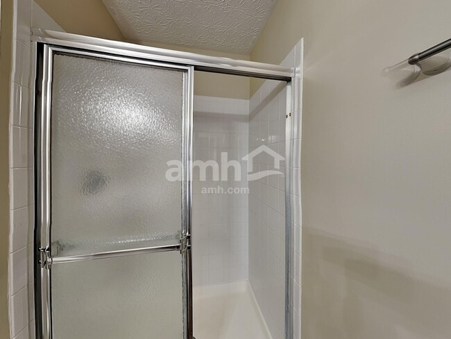 Building Photo - 82 Richard Ave