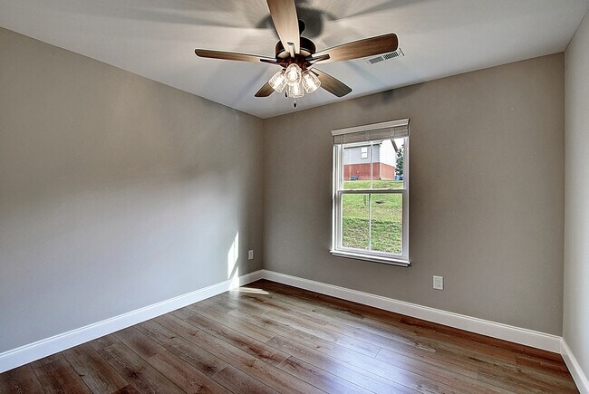 Building Photo - 520 Catalina Ct