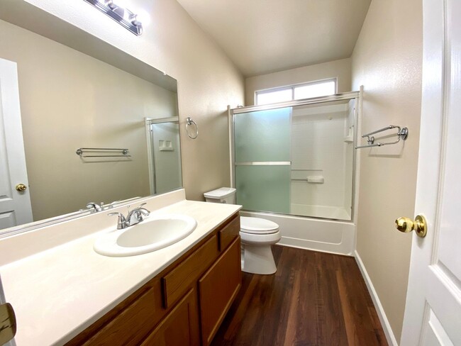 Building Photo - $2,295 Beautiful 3 Bedroom Home- Valentine...