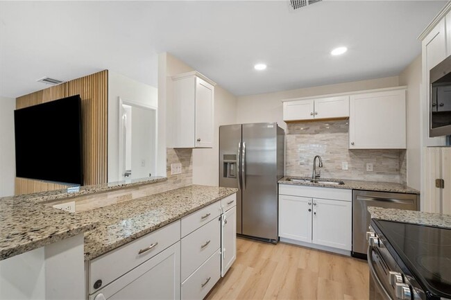 Building Photo - 6610 S Mascotte St