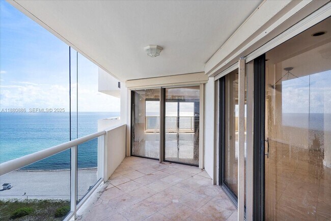 Building Photo - 5757 Collins Ave