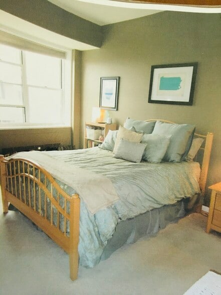 Bedroom - 2444 Madison Rd