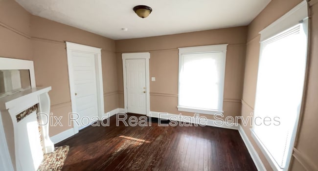 Building Photo - 2107 Queen Ave