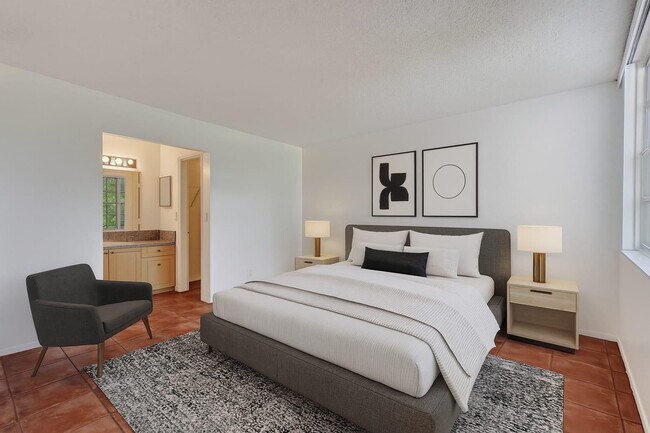 Building Photo - 9481 Evergreen Pl