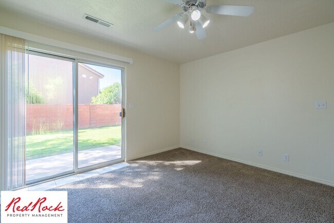 Building Photo - 2620 E 700 N