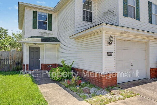 Building Photo - 3033 Mica St