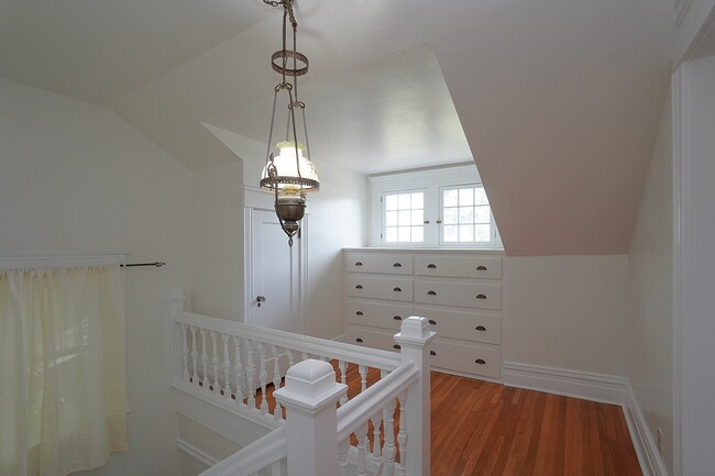 Building Photo - 2389 W Boise Ave