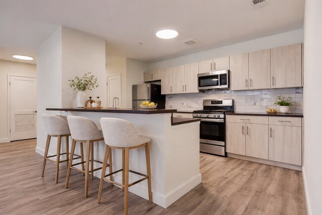 Building Photo - 416 Highland Ave