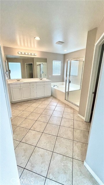 Building Photo - 17543 Nutwood Dr