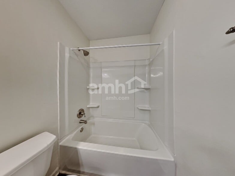 Building Photo - 8284 Shattuck Dr