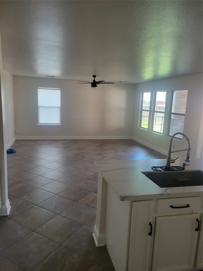 Building Photo - 3903 Brook Garden Ln