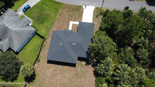 Building Photo - 2862 Pomello Ave SW