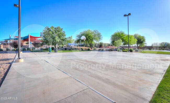 Building Photo - 2568 E San Rafael Trail