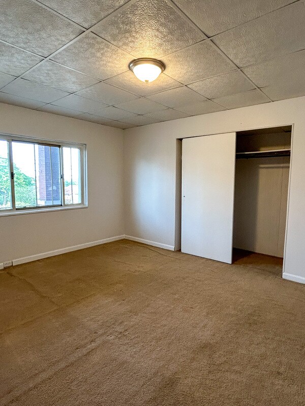 Building Photo - 1404 Wareman Ave