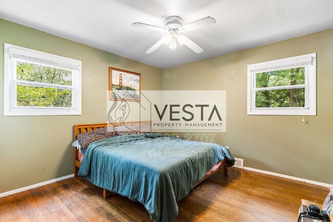 Building Photo - 60 Greeley St