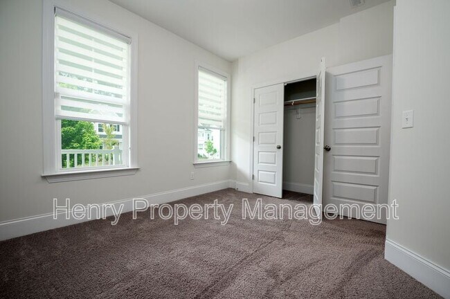 Building Photo - 1017 Blackpool Ct