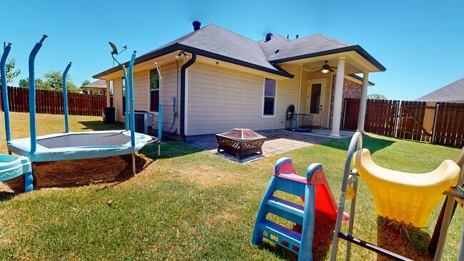 Building Photo - 1816 Wild Rose