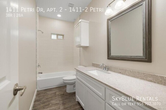 Building Photo - 1411 Petri Dr