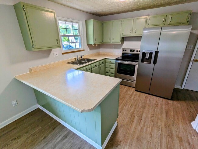 Building Photo - 1118 Lincoln Park Blvd