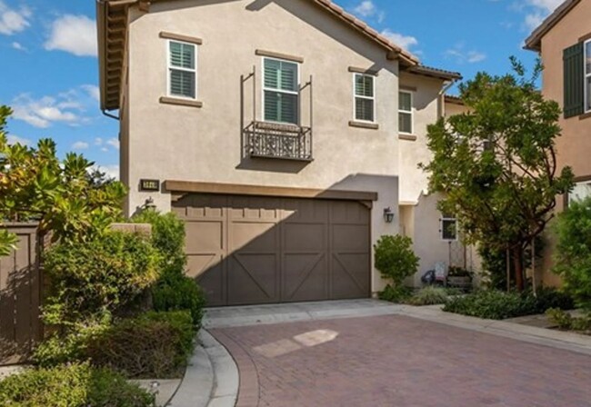 Building Photo - Welcome Home to Brea's Premier Living Expe...