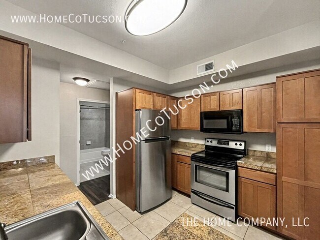 Building Photo - 1500 E Pusch Wilderness Dr