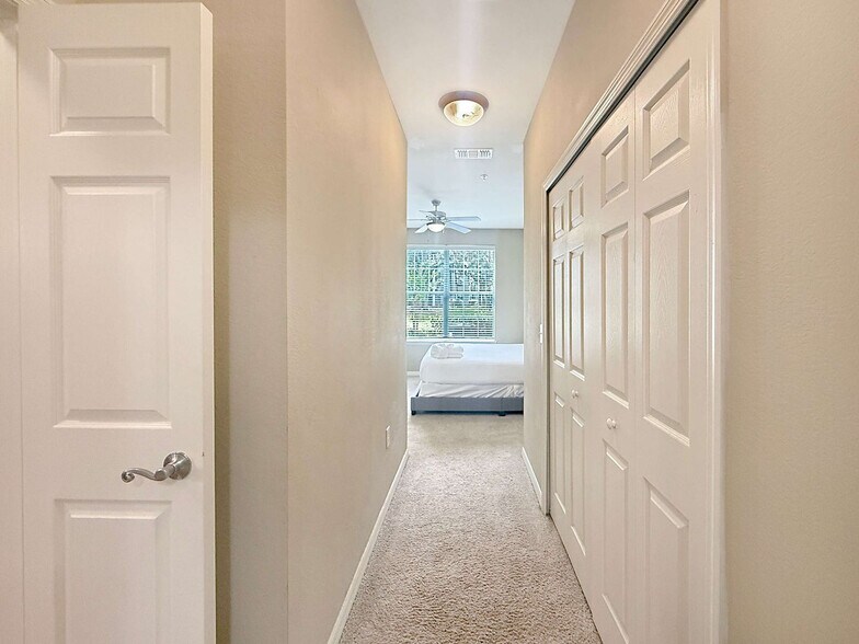 Building Photo - 1770 Bearberry Cir