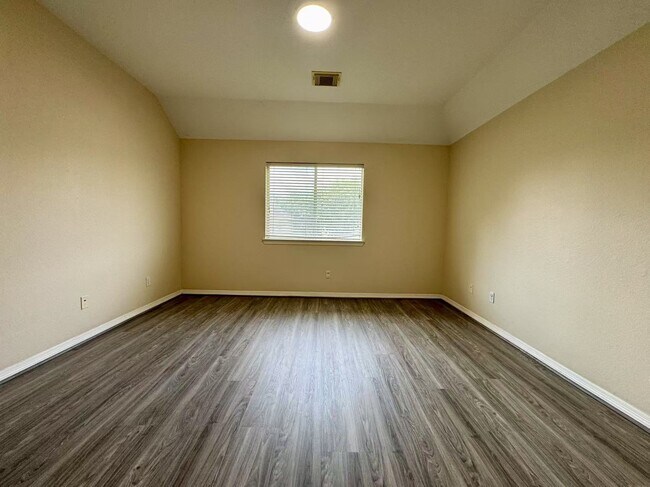 Building Photo - 3606 Paluxy Cir