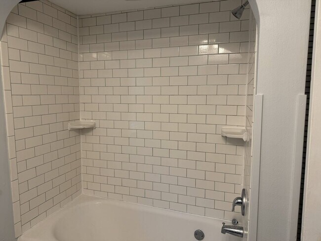 Building Photo - 2031 E Marion St