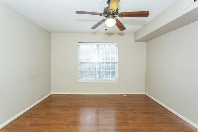 Building Photo - 2014 Montreat Pkwy