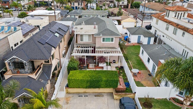 Building Photo - 124-126 4th Street Duplex