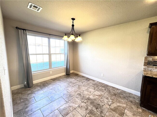 Building Photo - 4300 SW Limestone Ave