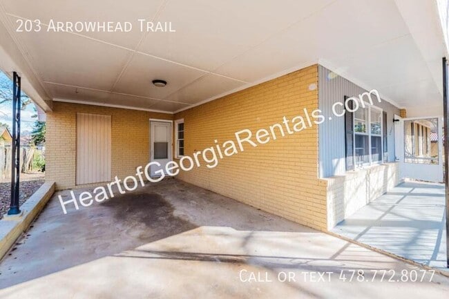 Building Photo - 203 Arrowhead Trl