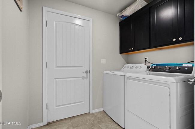 Building Photo - 13616 Samlesbury Ave