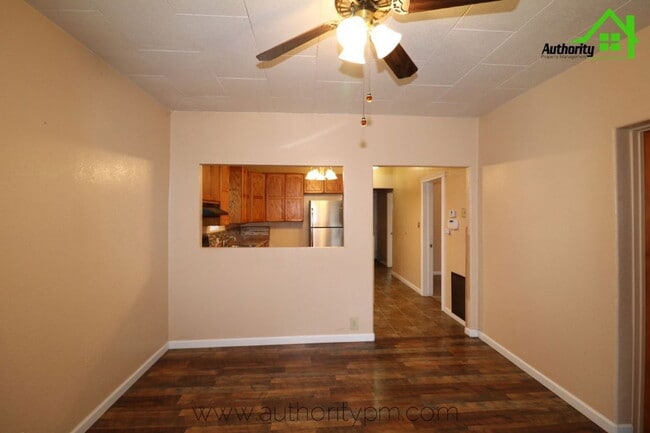 Building Photo - 1201 Willis St