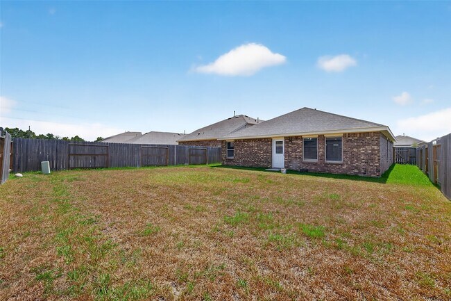Building Photo - 27022 Breakaway Ln
