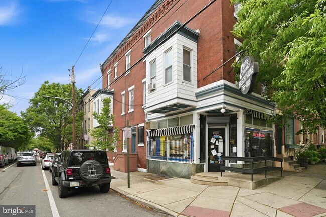 Building Photo - 2441 Brown St